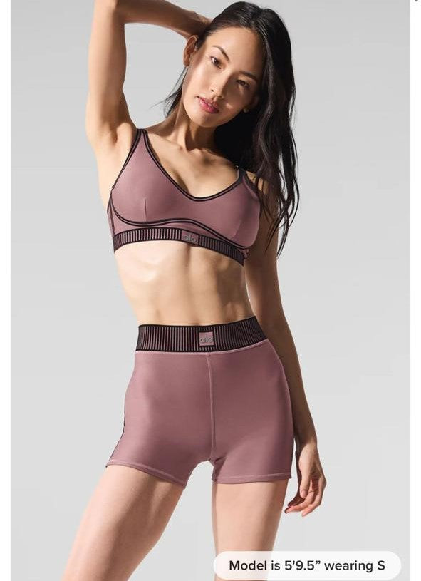 CONJUNTO DE SHORT Y TOP ROSA