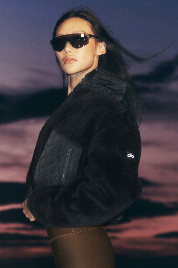 SHERPA EDGE BOMBER JACKET